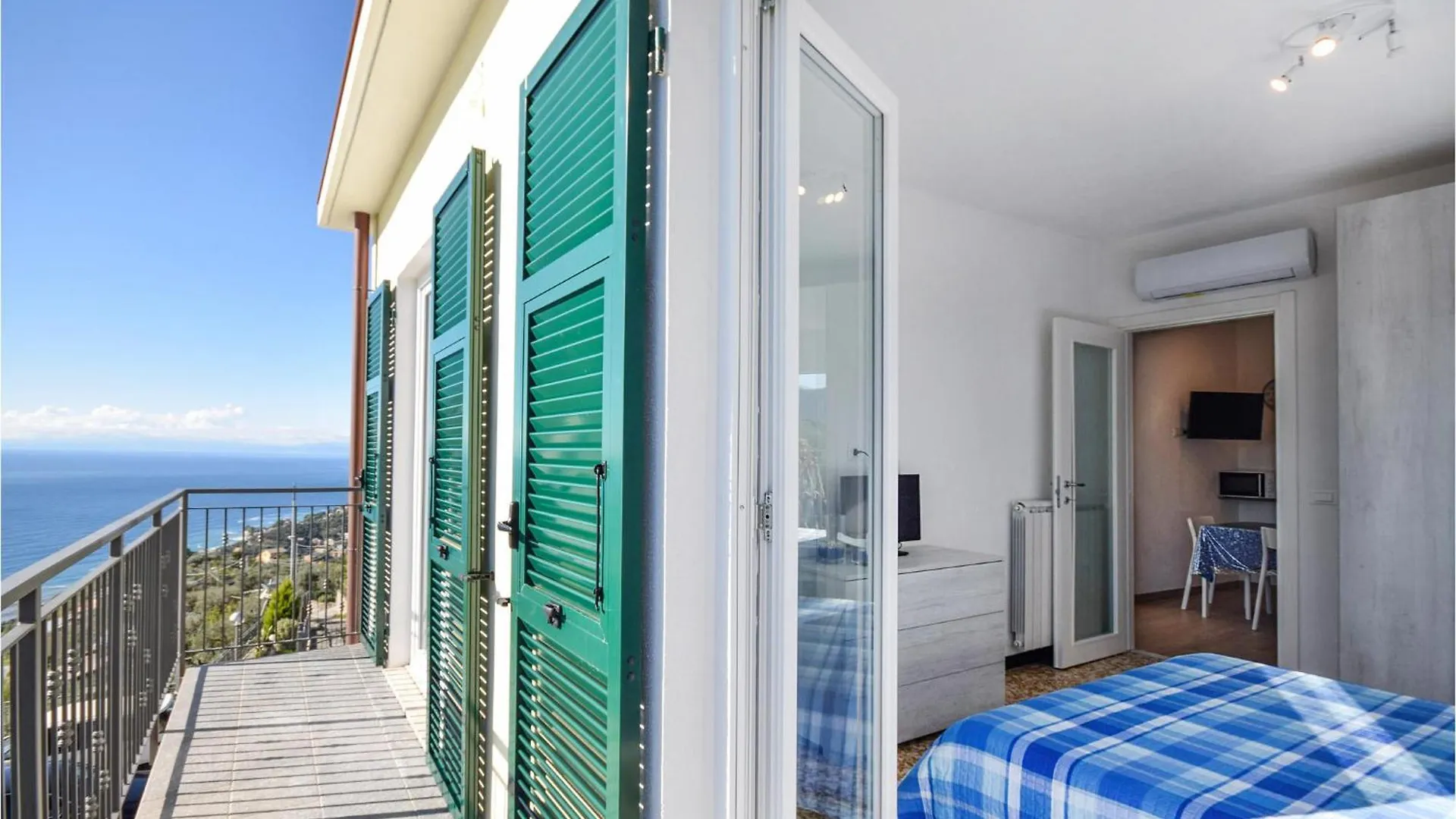 2 Bedroom Pet Friendly Apartment In Recco Italia